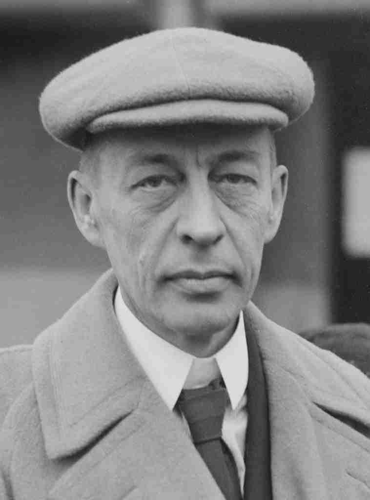 Rachmaninoff Inside Out – London Philharmonic/Vladimir Jurowski with Alexander Ghindin – The Isle of the Dead, Original Version of Piano Concerto No.1, Symphonic Dances 2 12302 1