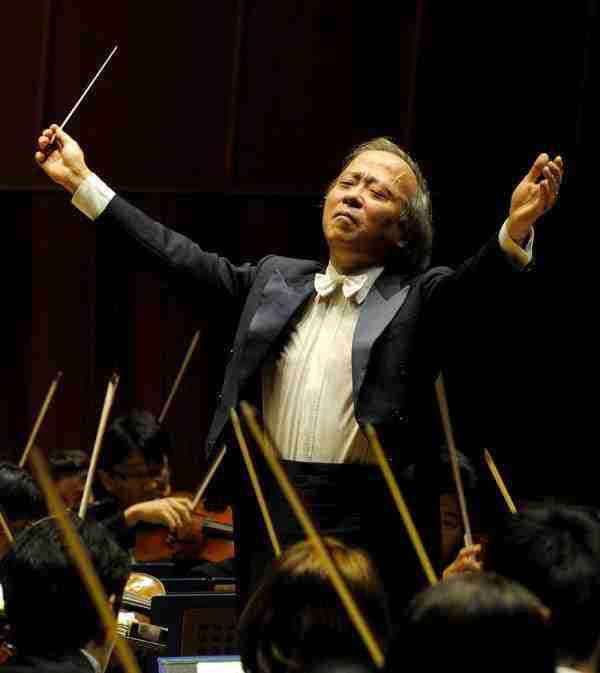 Royal Philharmonic Orchestra/Tadaaki Otaka with Sarah Connolly, Neal Davies and The Bach Choir – Elgar’s Cockaigne Overture & Sea Pictures and Walton’s Belshazzar’s Feast 2 12831 1