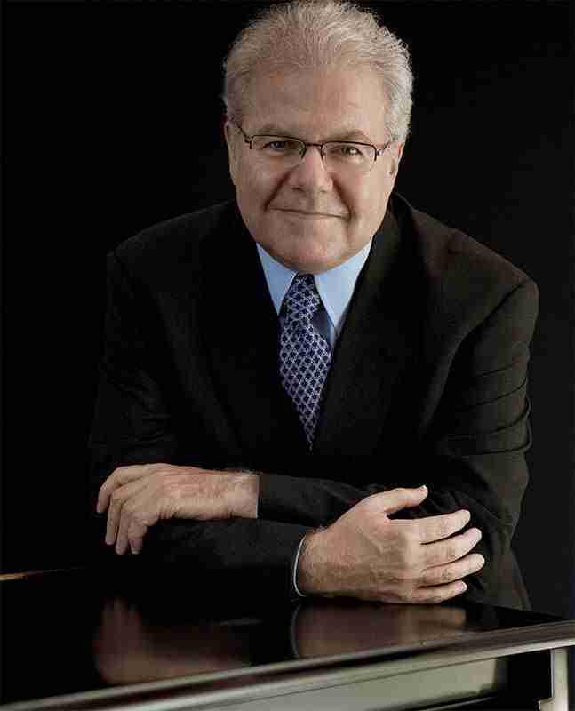 New York Philharmonic/Alan Gilbert – Brahms’s Tragic Overture and, with Emanuel Ax, Second Piano Concerto – Sasha Cooke premieres Marc Neikrug’s Canta-Concerto 2 13160 1