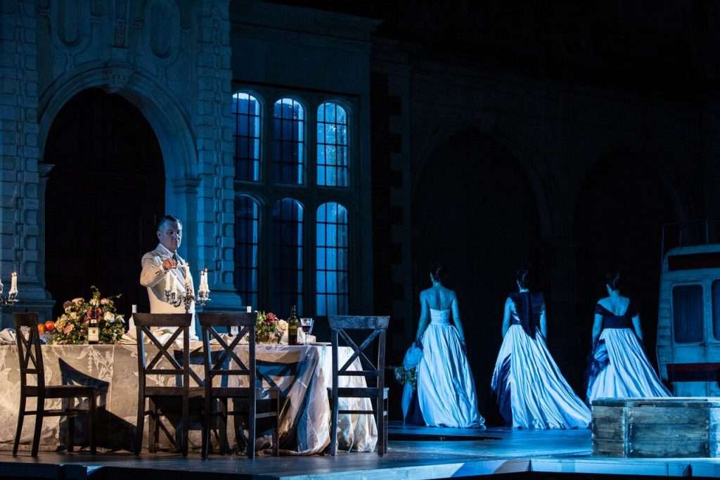Opera Holland Park – Richard Strauss’s Ariadne auf Naxos – Mardi Byers, Kor-Jan Dusseljee, Jennifer France, Julia Sporsén; directed by Antony McDonald; conducted by Brad Cohen 2 15620 1