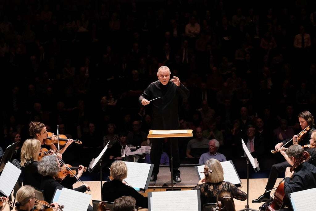 Britten Sinfonia at Barbican Hall – Mark Elder conducts Britten’s Suite on English Folk Tunes and Brahms’s Second Symphony – Paula Murrihy sings Mahler’s Lieder eines fahrenden Gesellen 2 16090 1