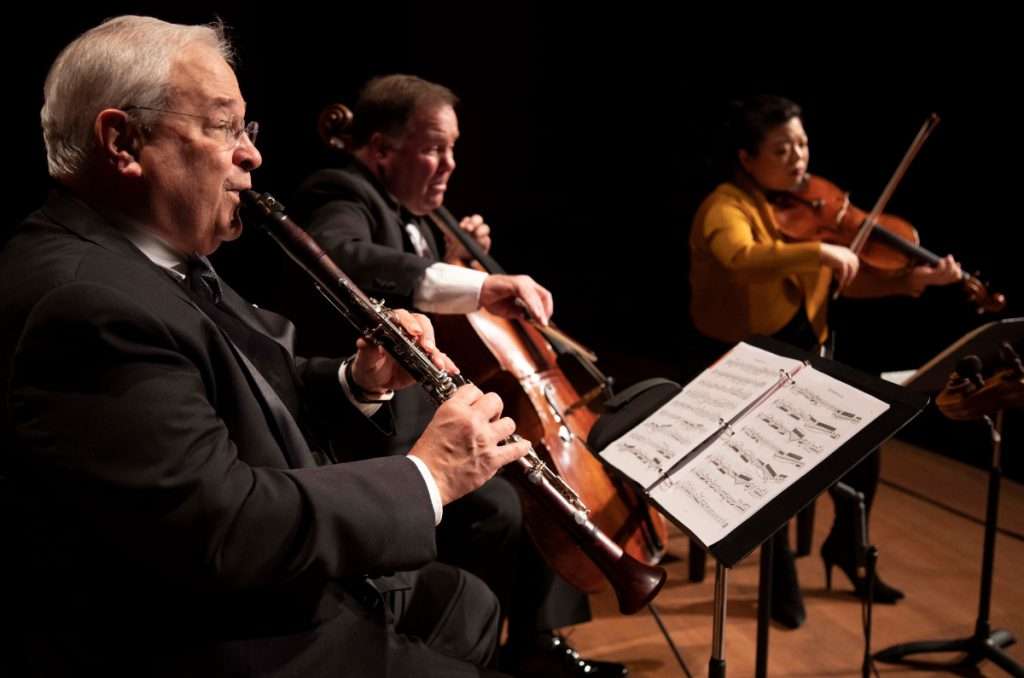 Chamber Music Society of Lincoln Center – Franz Schubert’s Fantasie, D940 & Johannes Brahms’s Clarinet Quintet – Paul Appleby sings Robert Schumann’s Dichterliebe 2 16975 1
