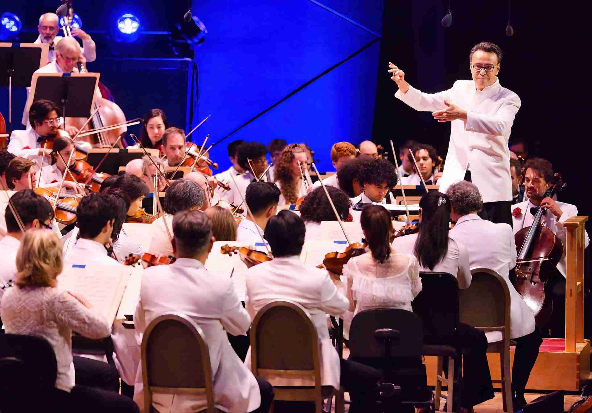8.4.26 Ken David Masur conducting 1812 Overture Hilary Scott 2 scaled