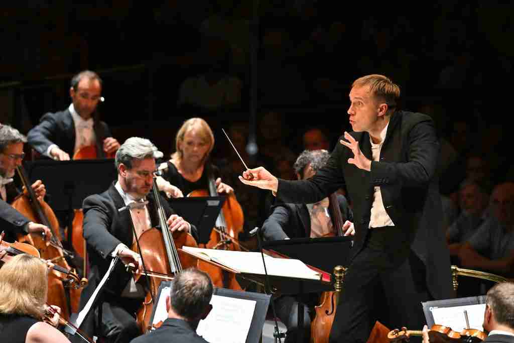 BBC Proms 2026 - Webern, Elgar and Walton - Pablo Ferrández and Royal Philharmonic Orchestra with Vasily Petrenko 2 Elgar’s Cello Concerto. Photo: Mark Allan