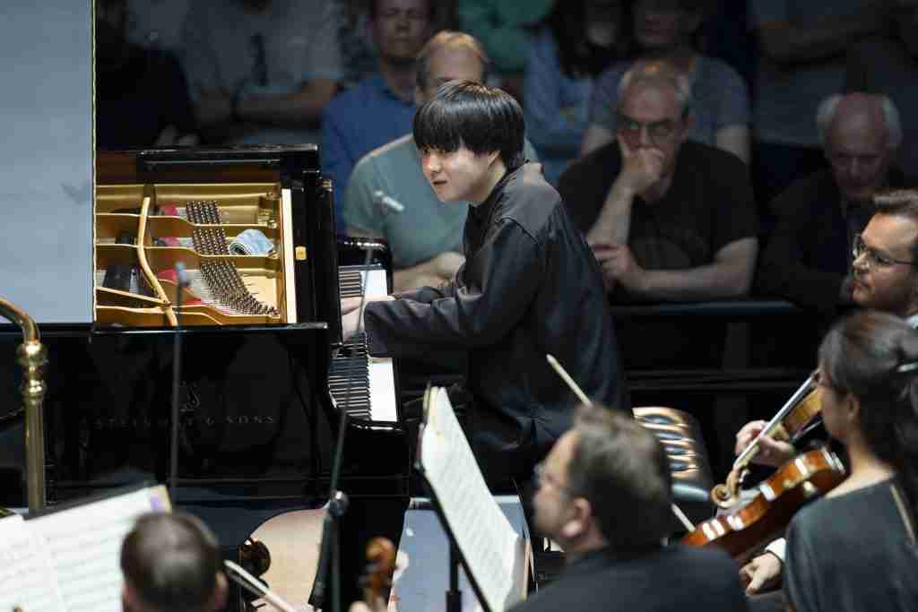 Prom 50: Czech Philharmonic and Jakub Hrůša – Janáček’s Glagolitic Mass, Dvořák’s Piano Concerto with Mao Fujita, and Kaprálová’s Military Sinfonietta 2 Prom 50: Janáček’s Glagolitic Mass. Kaprálová Military Sinfonietta Dvořák Piano Concerto in G minor Janáček Glagolitic Mass Mao Fujita piano Corinne Winters soprano Bella Adamova mezzo-soprano David Butt Philip tenor Pavel Švingr bass Christian Schmitt organ Prague Philharmonic Choir Czech Philharmonic Jakub Hrůša conductor Photo: BBC / Andy Paradise